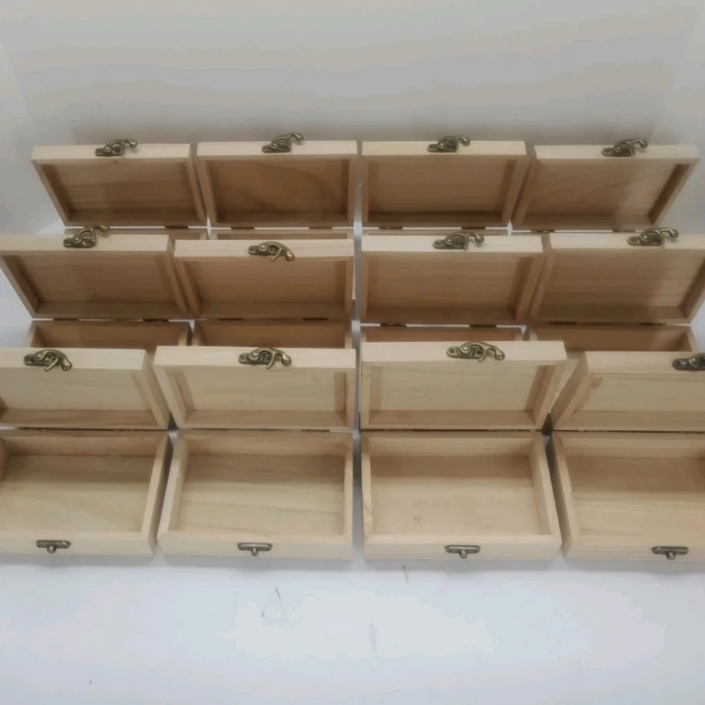 Plain Natural Wood Keepsake Box for Kids - Brown Treasure Chest